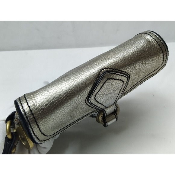 Marc By Marc Jacobs Metallic Silver Leather Buckle Wristlet - Coin Wallet - Picture 3 of 13